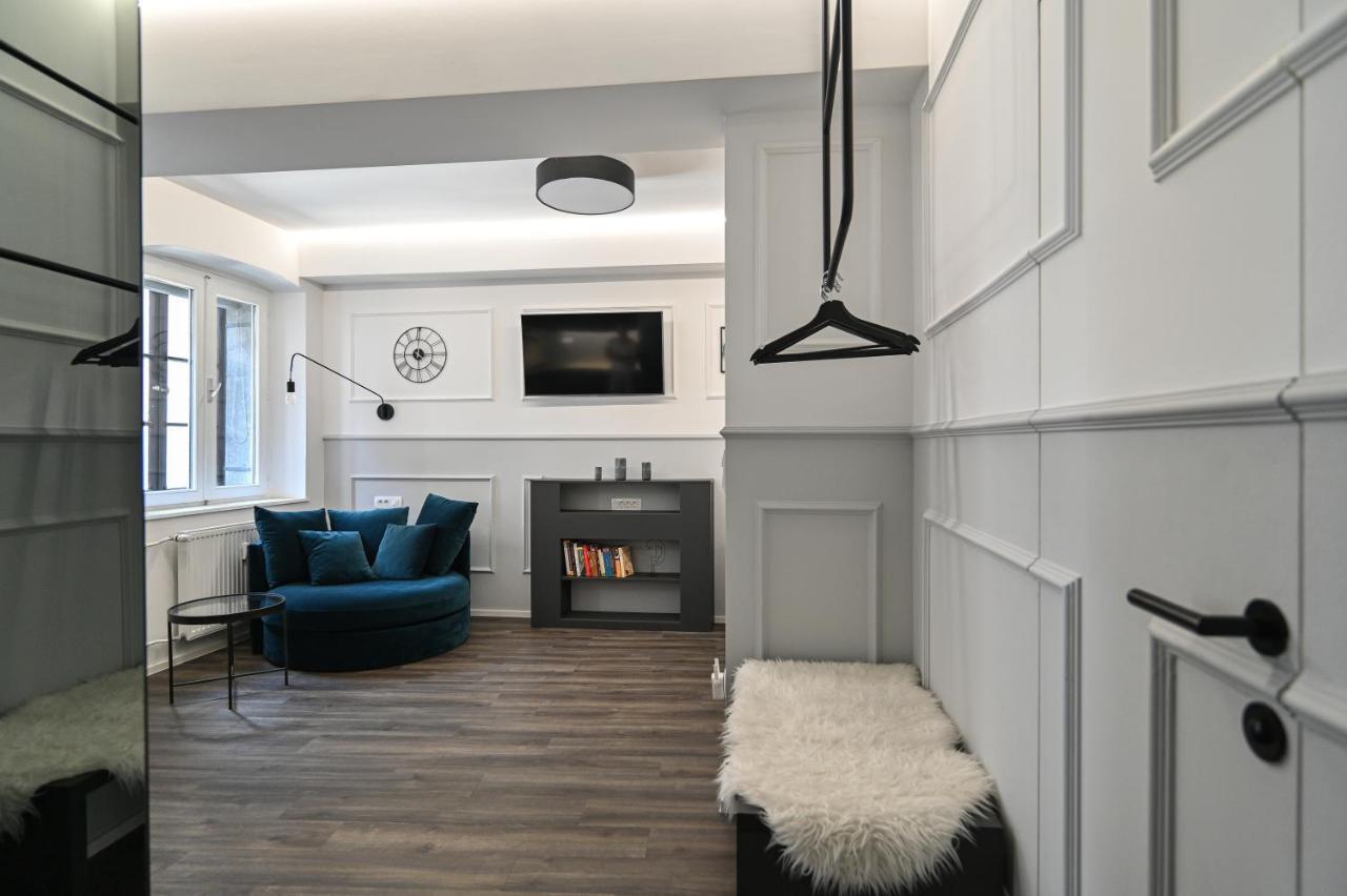 Strict City Apartments Любляна Экстерьер фото
