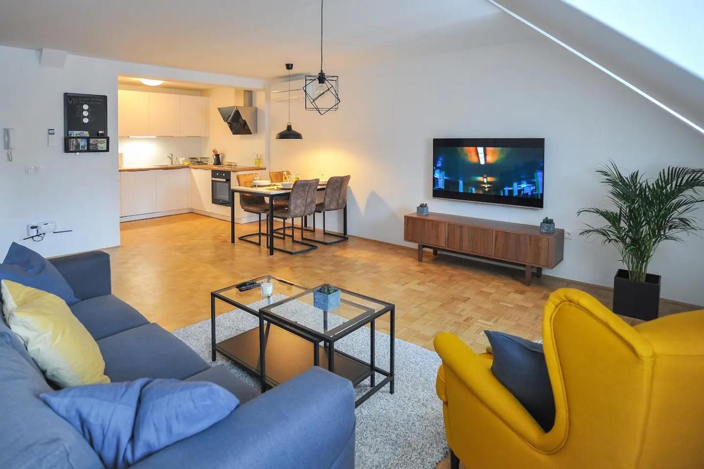 Strict City Apartments Любляна Экстерьер фото